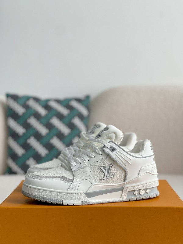 L X V SNEAKERS