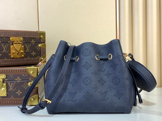 L X V Shoulder bag 22x14x19cm?Multiple colors?