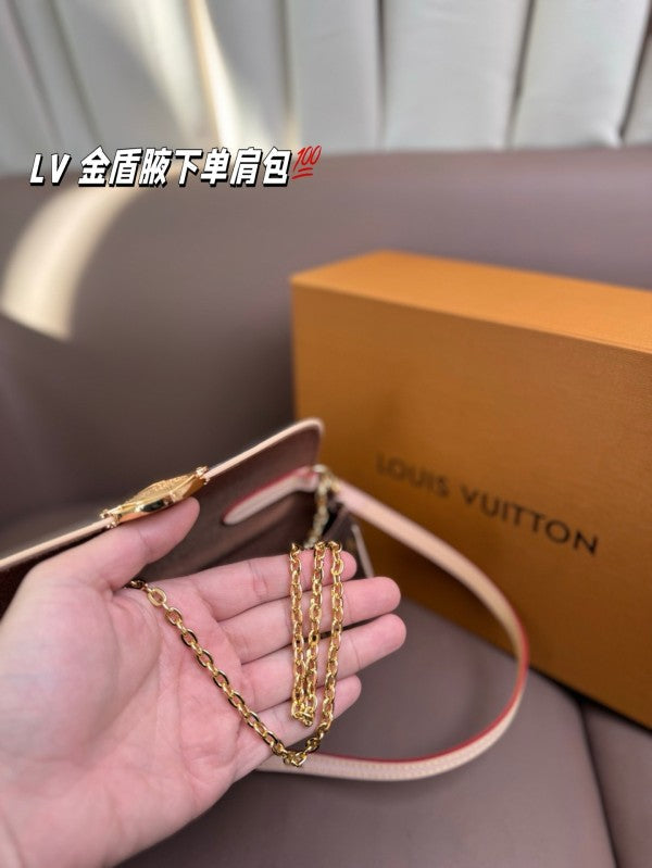 L X V Handbag 26x12cm