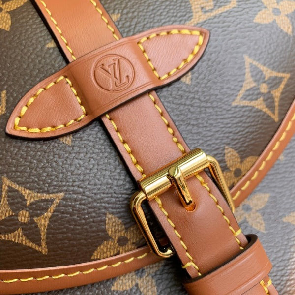 L X V Shoulder handbag 14*6*19