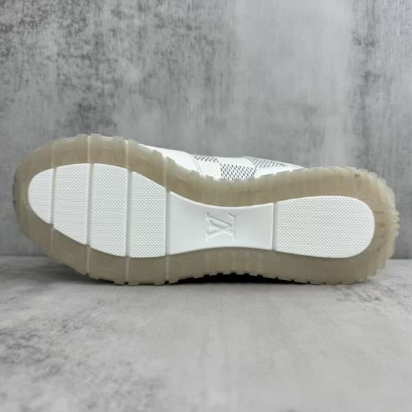 L X V SNEAKERS