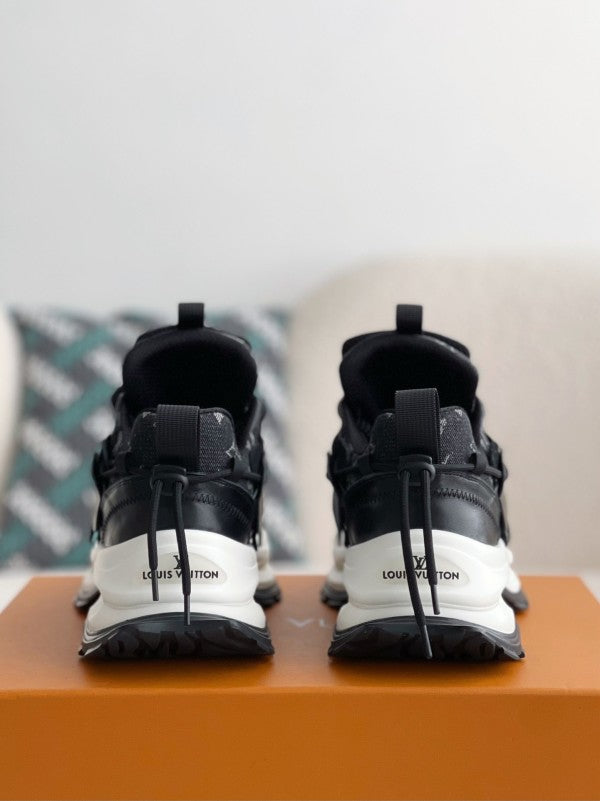 L X V CASUAL SNEAKERS