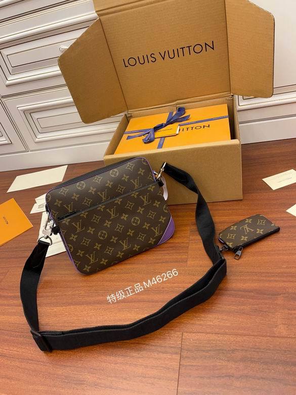 L X V  Messenger Bags Size 25*18.5*7cm