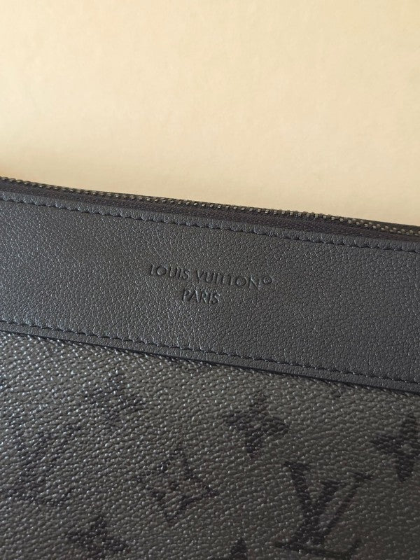 L X V Pochette Voyage Souple Clutch bag M26741 Size 27x21x3cm
