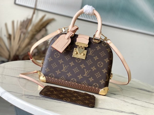 L X V Bag 26x13x26.4cm