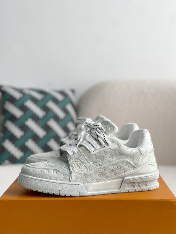 L X V TRAINER SNEAKERS