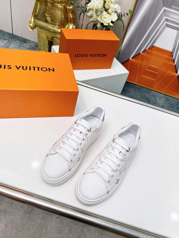L X V Sneakers