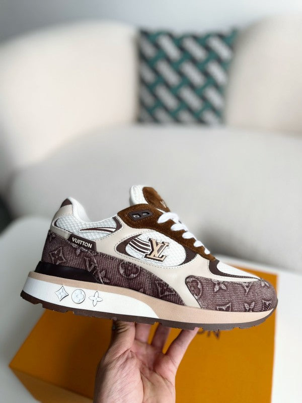 L X V Low-top running shoes