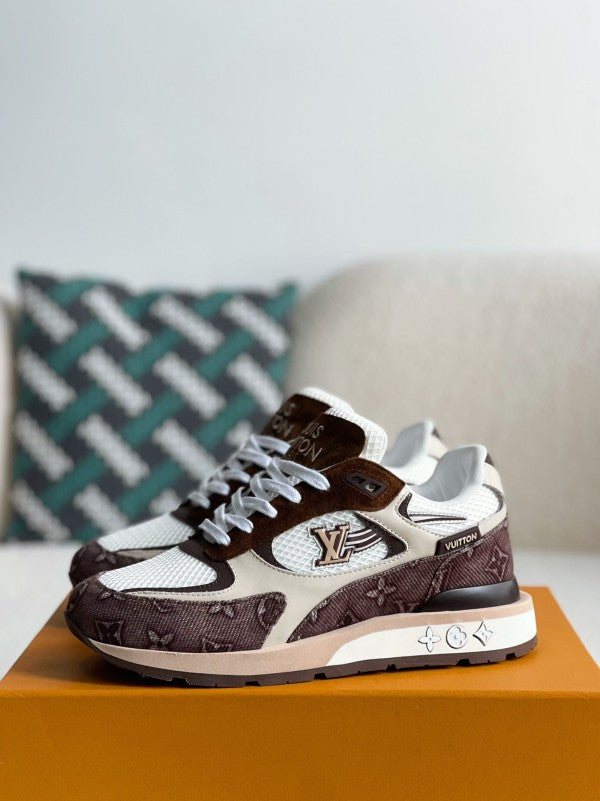 L X V Low-top running shoes