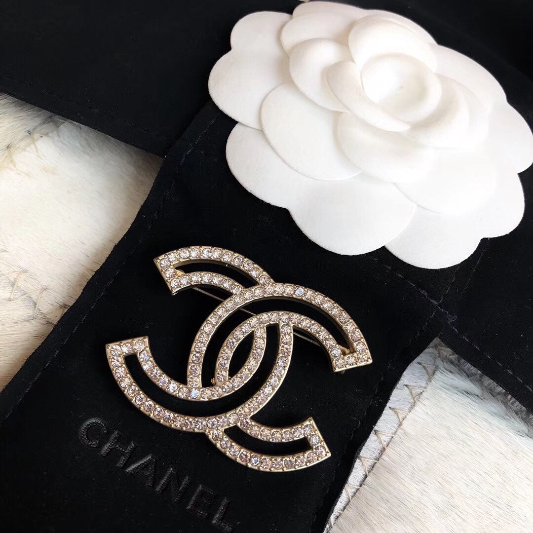 CC Brooch 156132