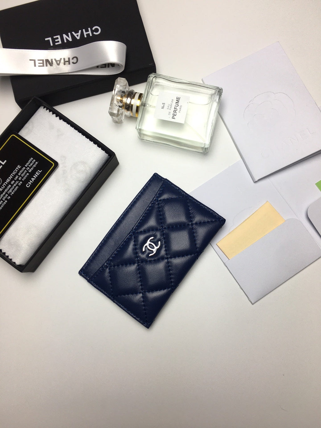 CC CARD HOLDER 11.2 NAVY CALFSKIN SILVER ICON
