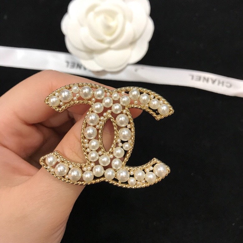 CC Brooch 156080