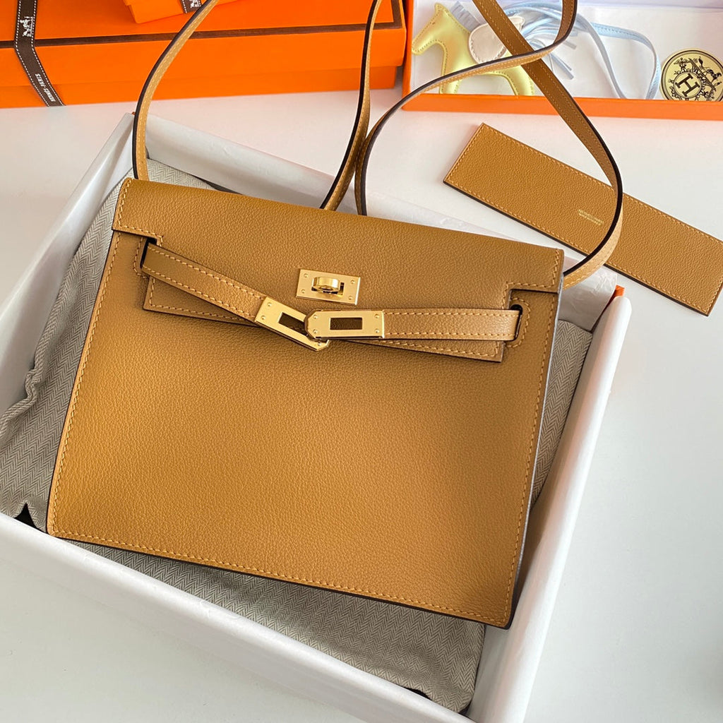Kelly Danse II 22cm Gold Evercolor Leather Ghw