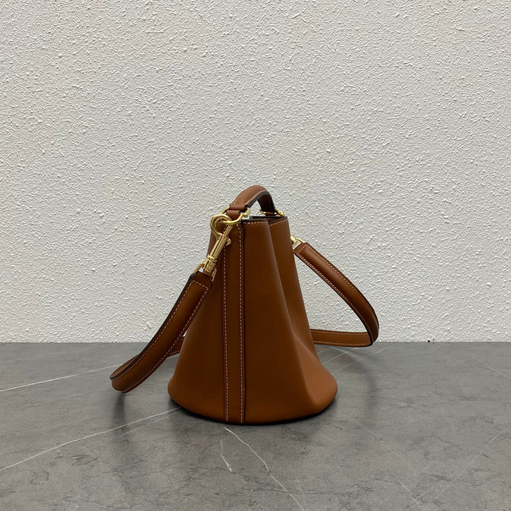 Celine 2026 Teen Bucket Bag 18cm Tan Smooth Calfskin