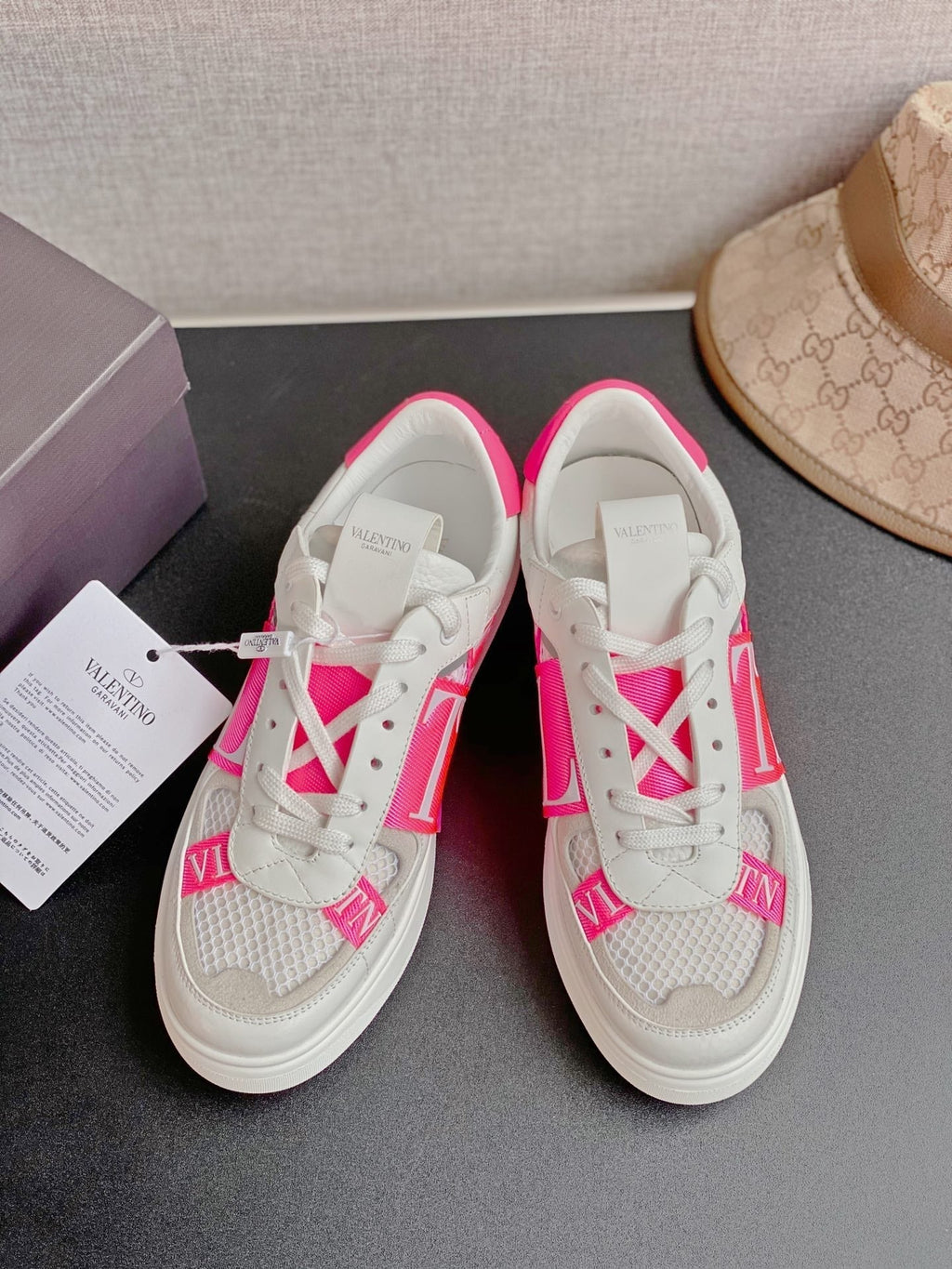 VT VL7N Sneaker White Pink Calfskin 349042