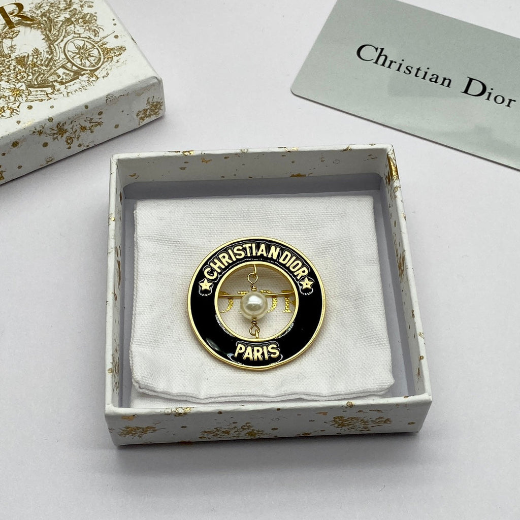 CD Brooch 173985