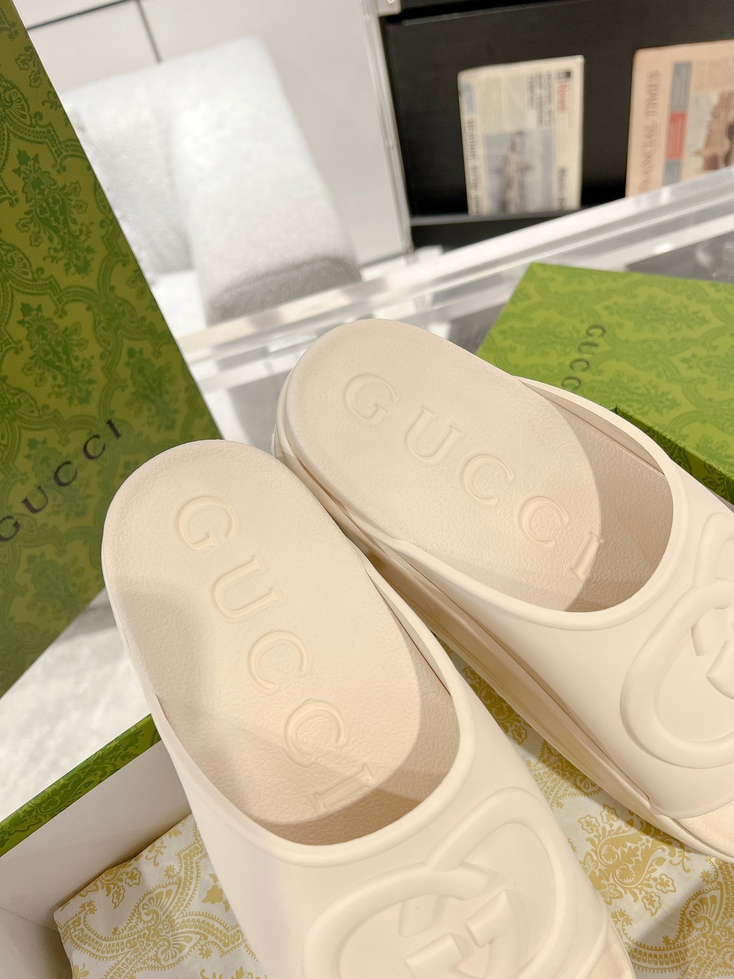 GC 25 Interlocking G 50mm Slide Sandal Ivory Cowhide 292379