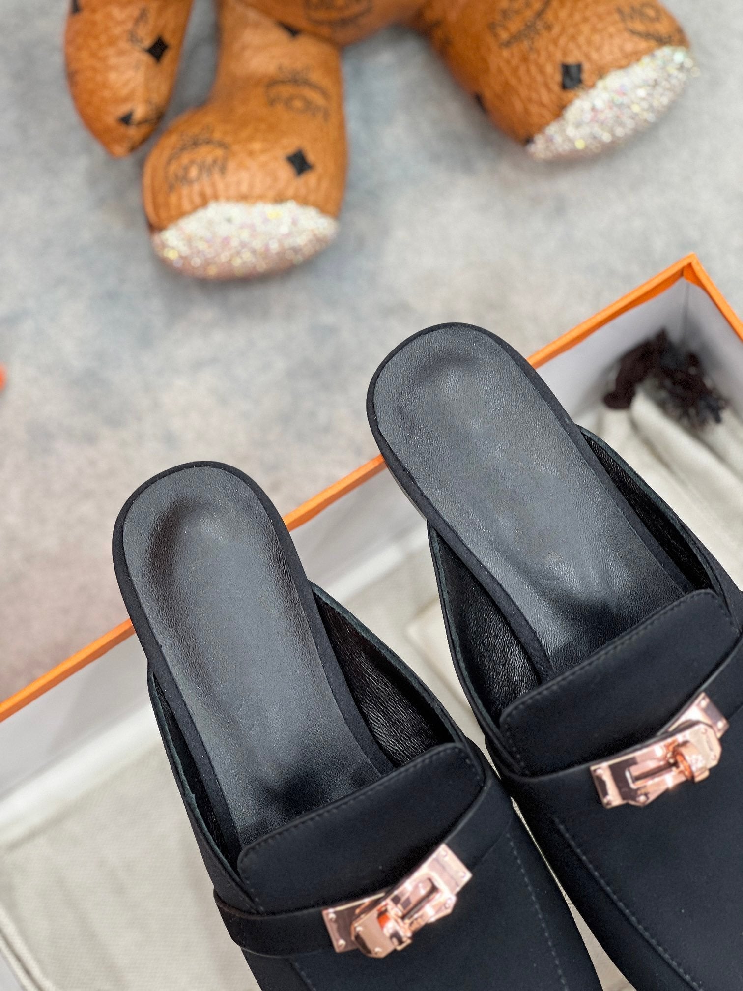 0Z Mule Black Silk Thick Cloth/Sheepskin
