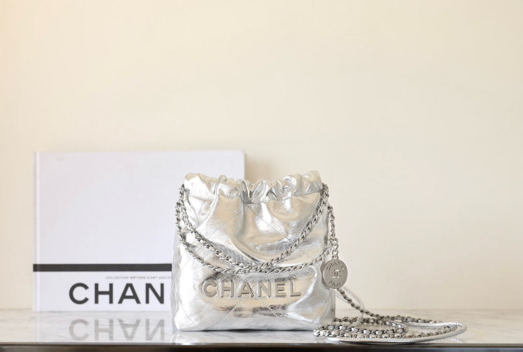 25C Hobo 22 Bag 19cm Silver Metalic Lambskin