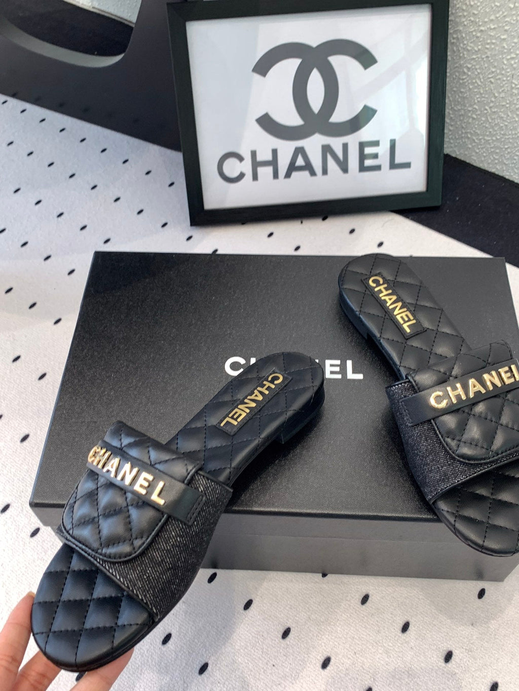 CC Slippers In Black Quilted Cowhide 147027