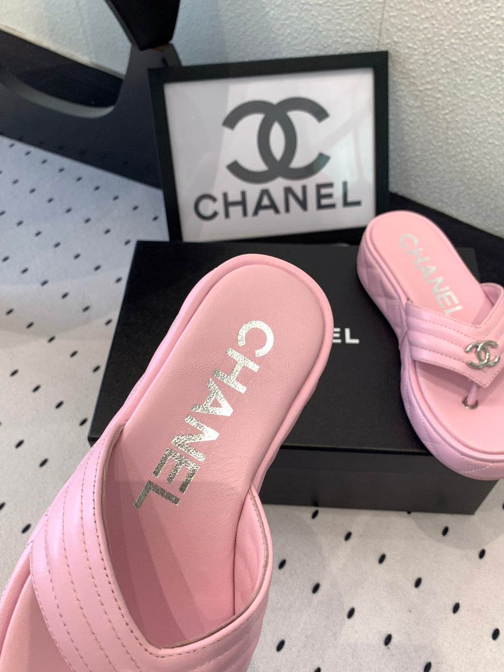 CC Thong Slippers In Pink Lambskin 147049