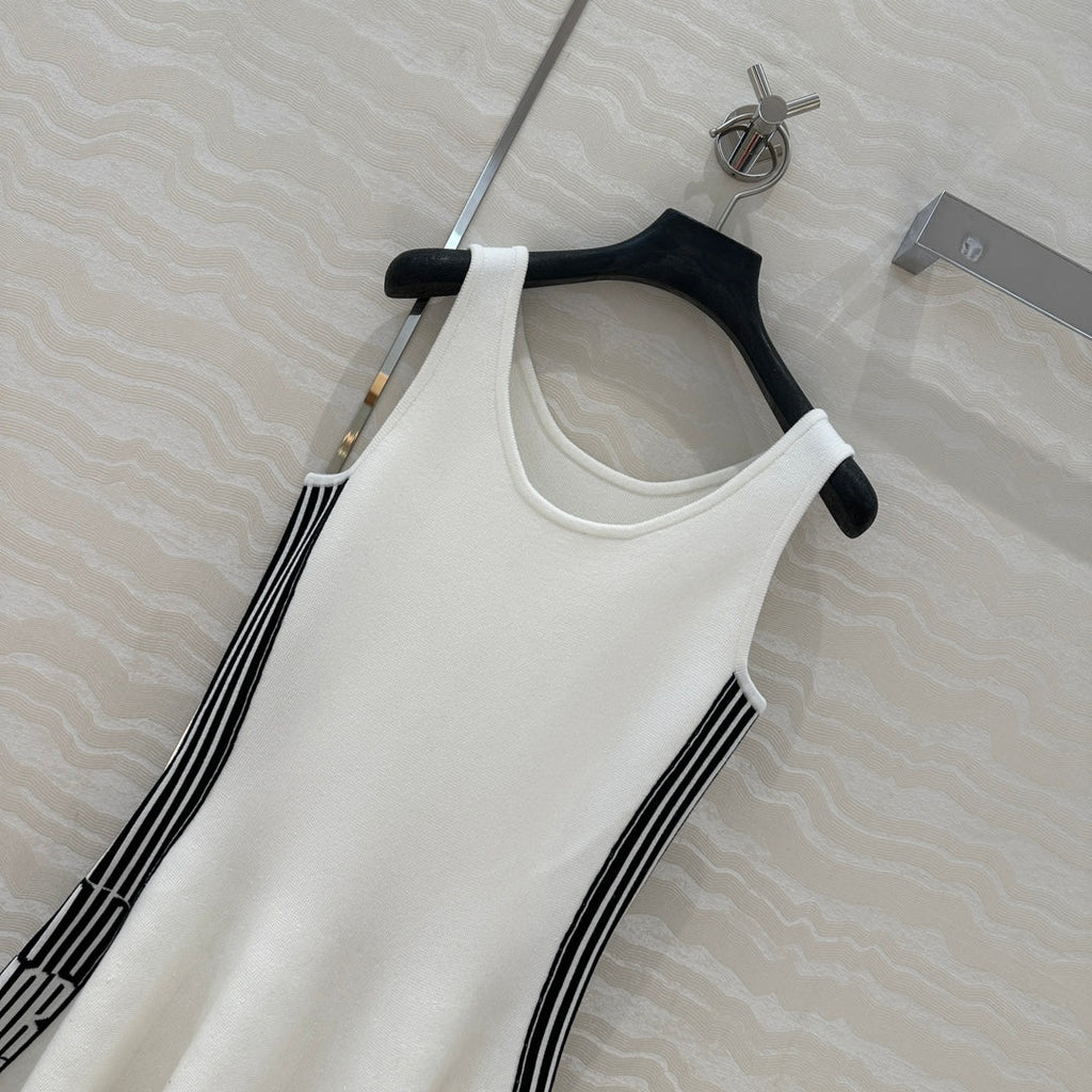 CD U-neck Large A-line Skirt White Viscose Polyamide