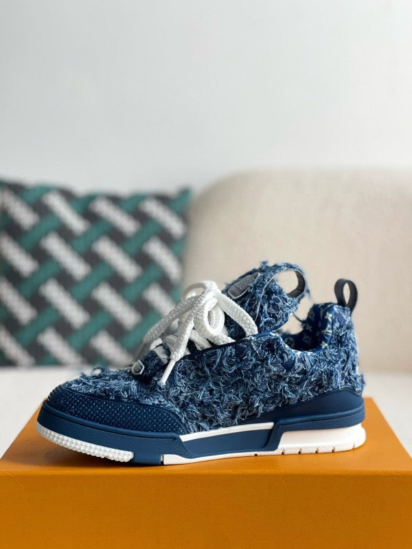 L X V SNEAKERS