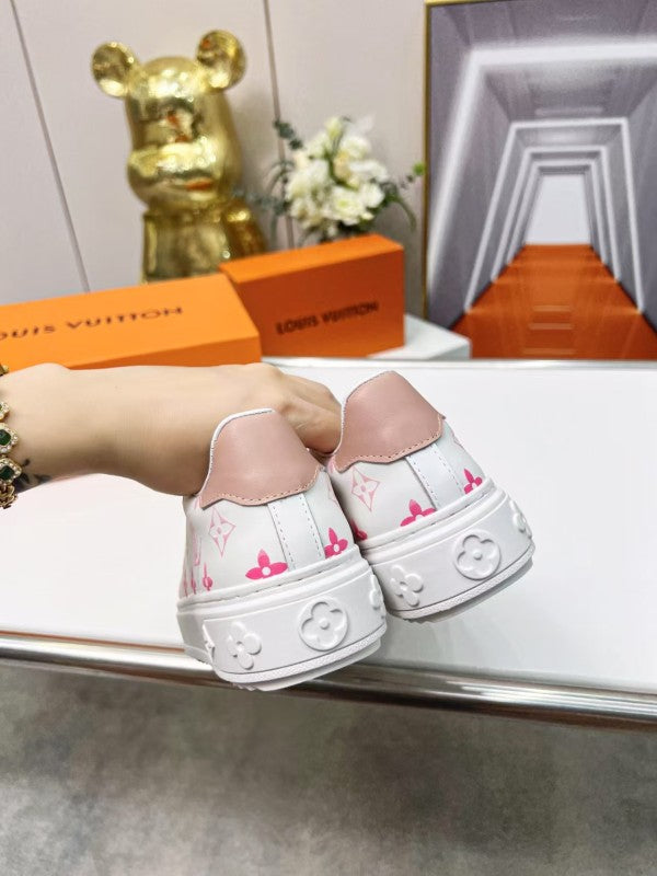 L X V Sneakers
