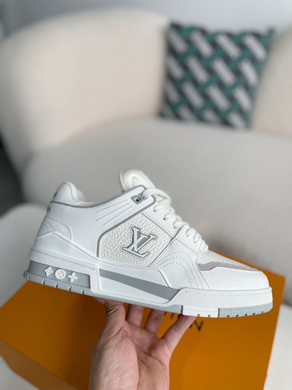 L X V SNEAKERS