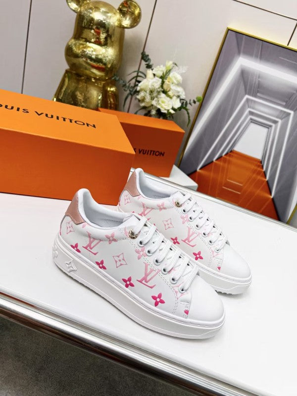 L X V Sneakers