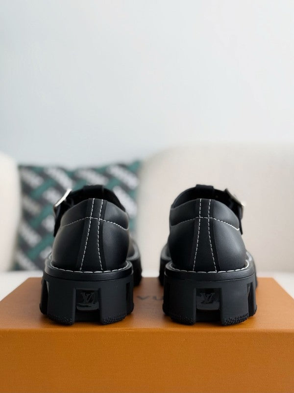 L X V Cow leather/Round head buckle Casual Shoes