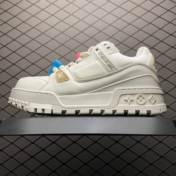 L X V  TRAINER 2023Show style Sneakers