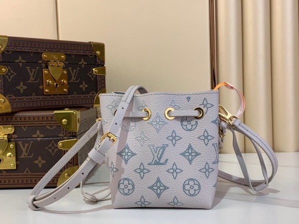 L X V Bucket Bags 13x11x10.5cm