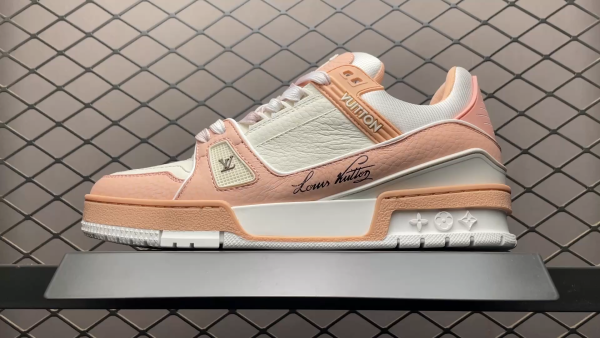 L X V SNEAKERS