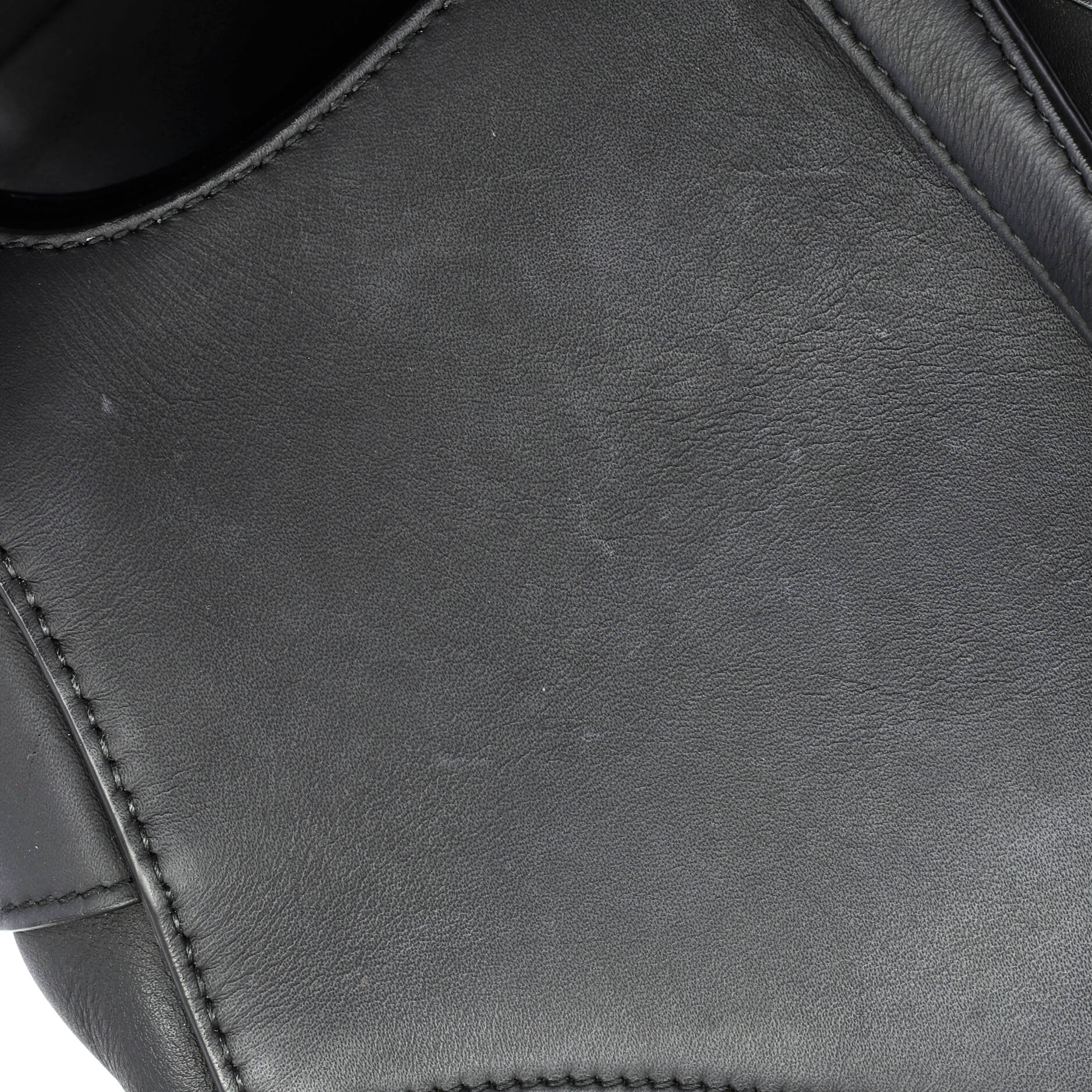 Ultra Matte Saddle Handbag Leather Medium