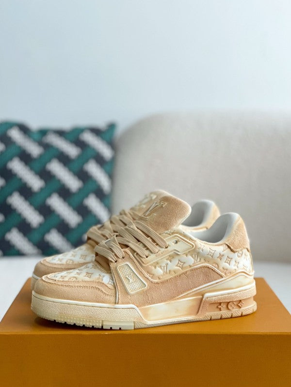 L X V SNEAKERS