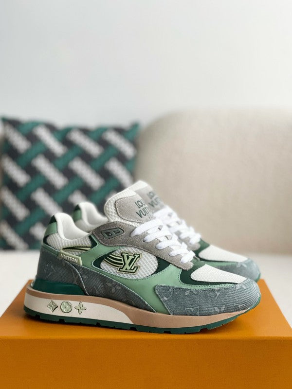 L X V Low-top running shoes