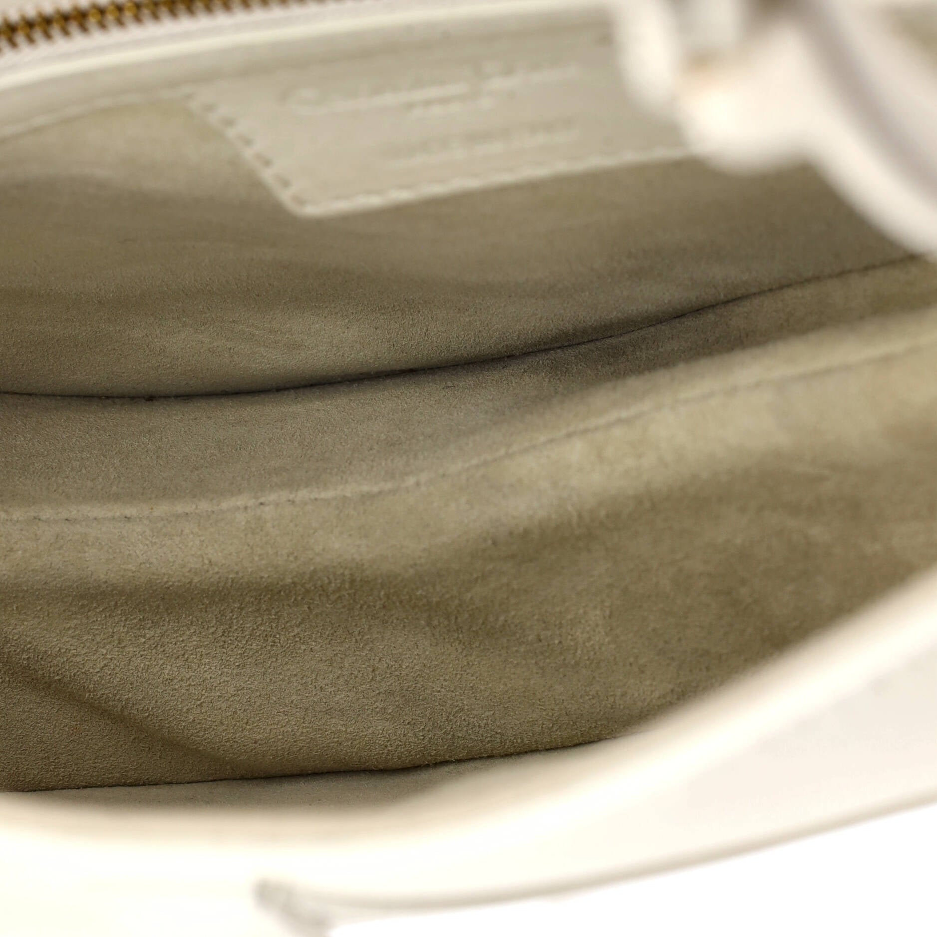 Ultra Matte Saddle Handbag Leather Medium