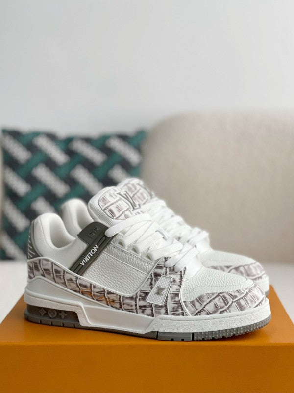 L X V SNEAKERS