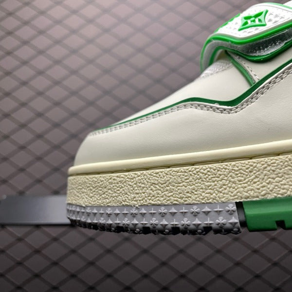 L X V TRAINER Sneakers