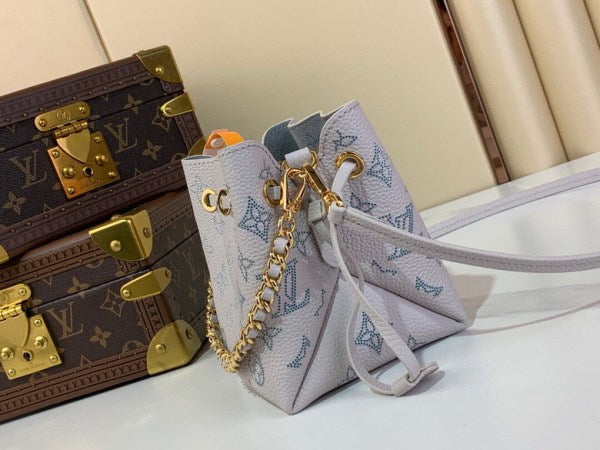 L X V Bucket Bags 13x11x10.5cm