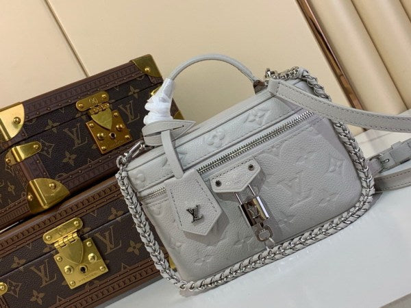 L X V Shoulder bag/handbag/Bucket Bags Size?11.5x6.5x19cm
