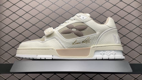 L X V SNEAKERS