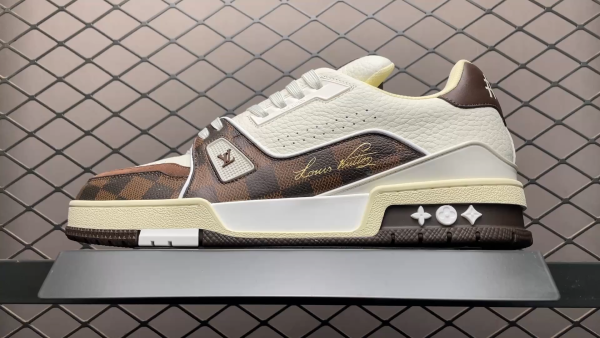 L X V SNEAKERS