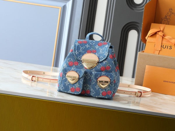 L X V x TM  VENICE NM Backpack M13679 24x26x7cm?Multiple colors?
