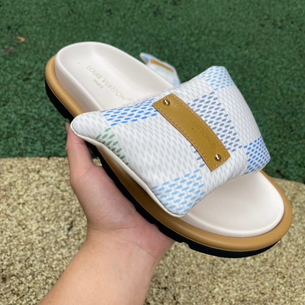 L X V SLIPPERS