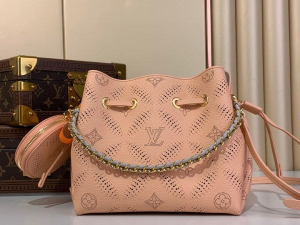 L X V Shoulder bag 22x14x19cm?Multiple colors?