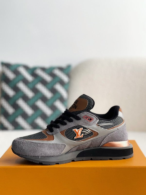 L X V Low-top running shoes