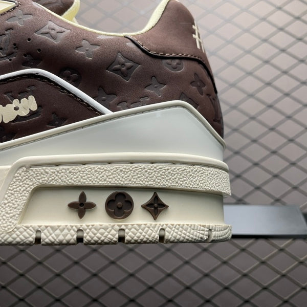 L X V SNEAKERS