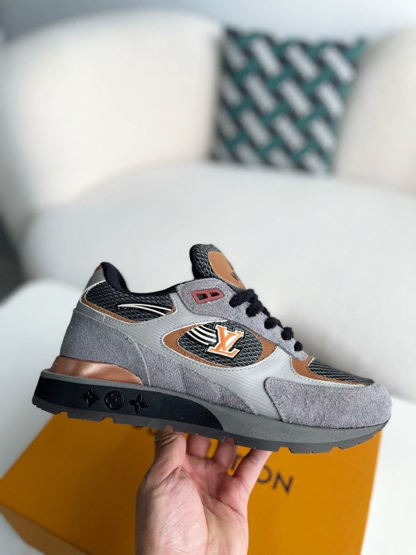 L X V Low-top running shoes